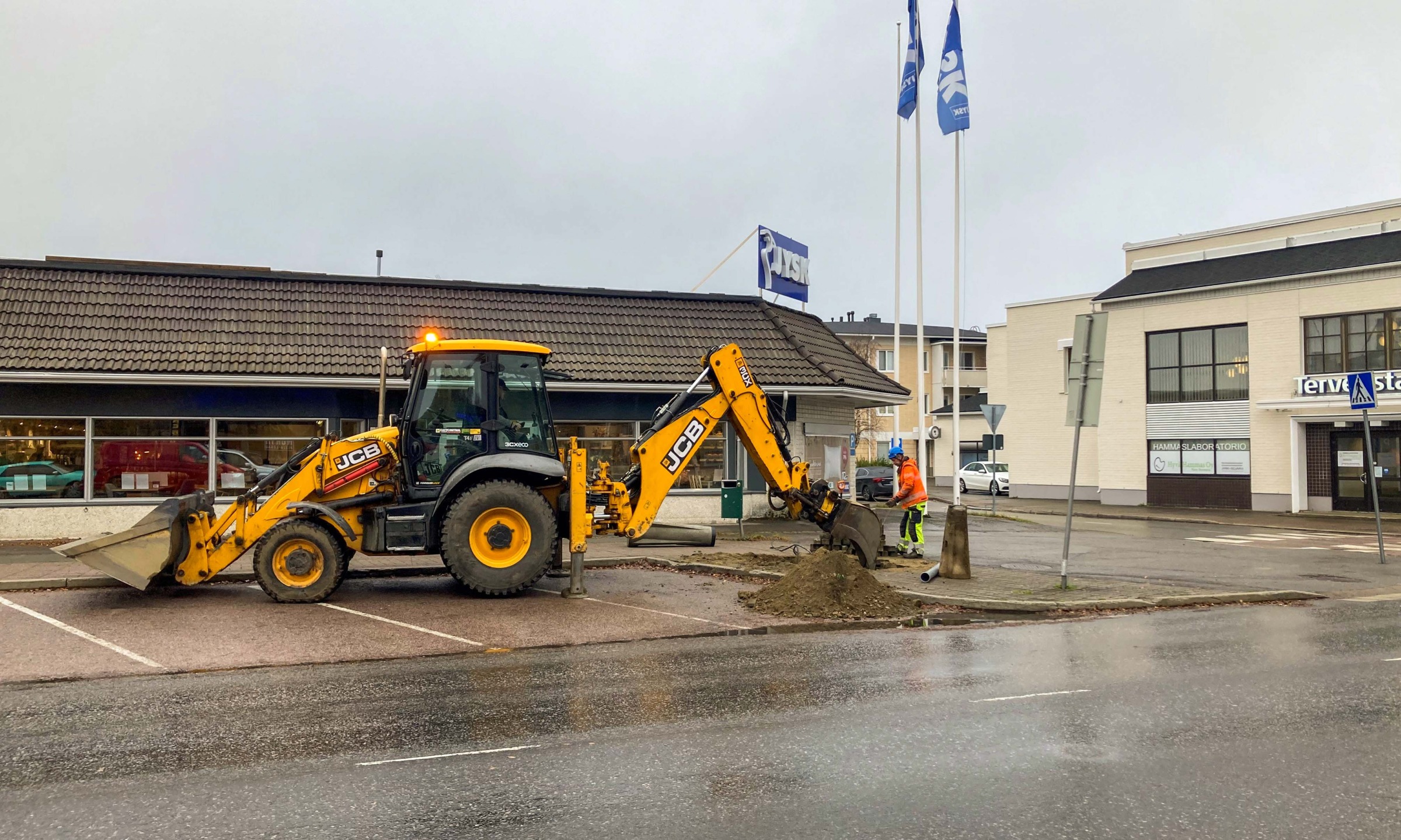Jäämerentie valaistuksen uusimistyöt käynnissä